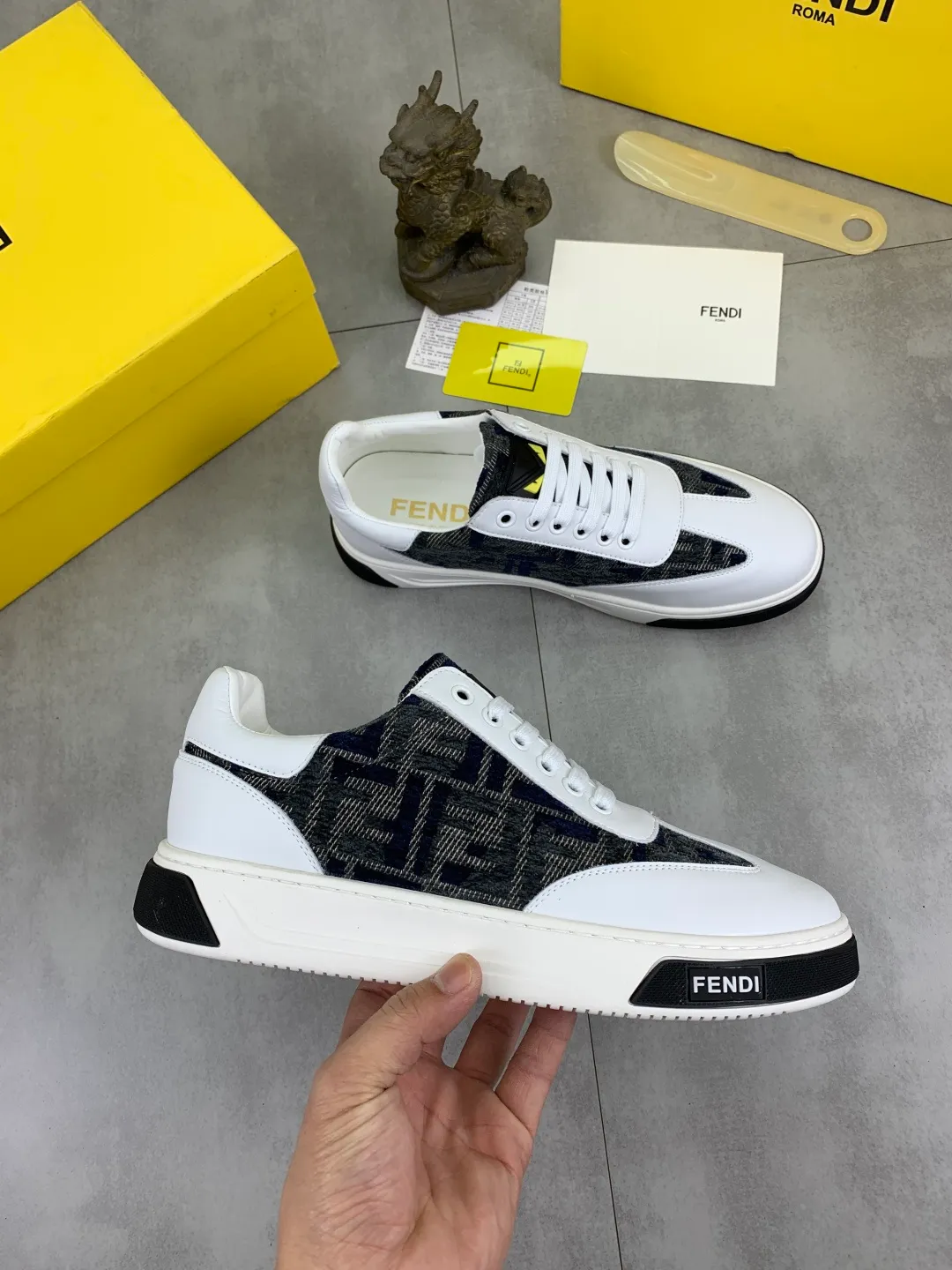 ​Men's shoes 💰P420 💰[New style] little monster 🆘 New style at FENDI counter 🕶️🕶️Simple routing effect, showing an elegant and cool driving shoe 🎬Using imported calfskin + first-layer pigskin lining🐂Excellent material🎬Detailed workmanship 🤗Comfortable foot feel➰➰. ​Pair it with any outfit to show your taste and temperament, low-key luxury ♻️Design ​simple and elegant ​noble and fashionable 🍃​Very loved and favored by trendy men 💓❤️size: 38-44 4️⃣colors available